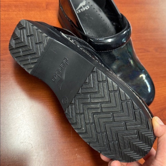 Dansko clogs size 38 // 091109 - Picture 2 of 2